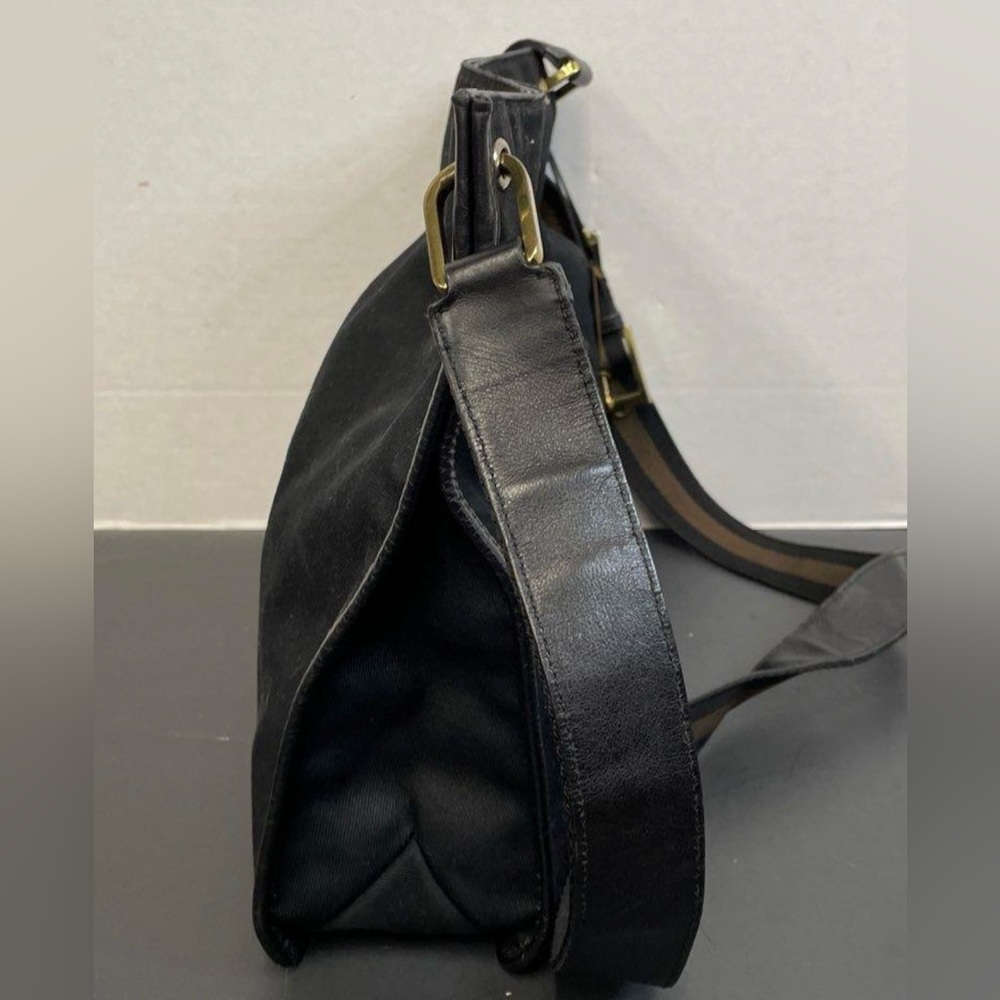Gucci 90656 Sherry Line Black Canvas
Shoulder Bag - Picture 2 of 7